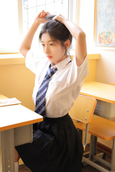 《漂亮的女邻居》三级